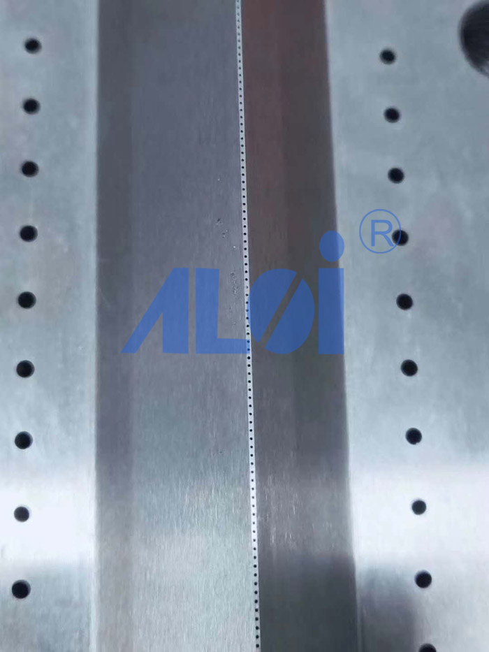 阜陽(yáng)熔噴布模具 | 熔噴機心髒,噴絲板模頭定製加工,歡迎來撩! 阜陽熔噴布模具 | 熔噴機心髒,噴絲板模頭定製加工,歡迎來撩!